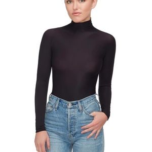 Luxeire Turtleneck Long Sleeve